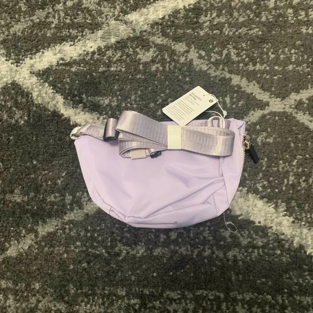 Lululemon Festival Bag 2L - Picture 3 of 4